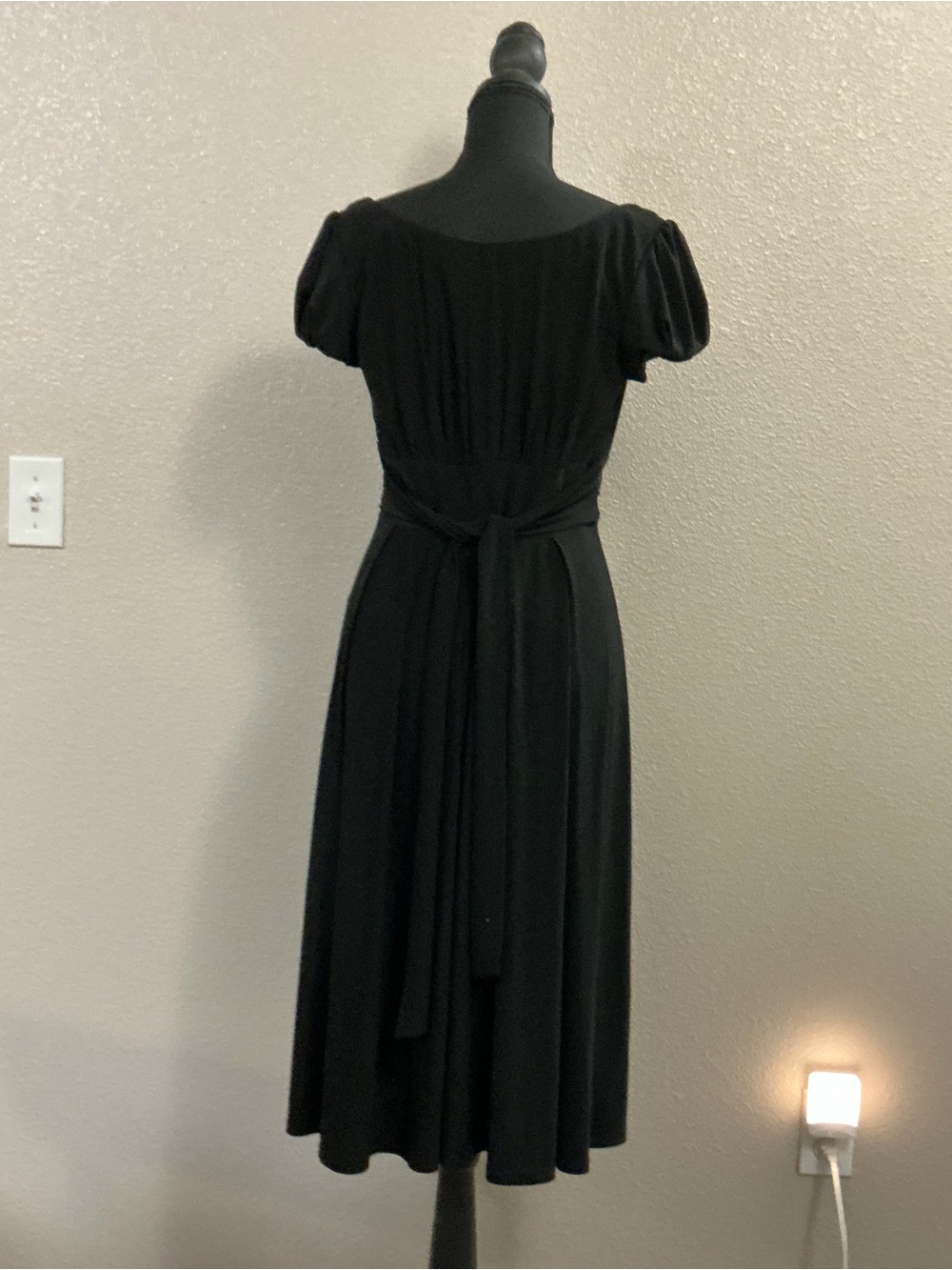 SL Fashions Black Empire-Waist Midi Dress - Picture 3 of 4